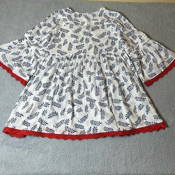 White Waves‎ Top Women Small Medium Oversized Lace Trim Split V Neck Tie Up NEW - Picture 3 of 9